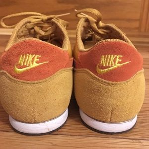 MINT CONDITION Vintage Nike Trainers
